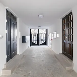 Lwowska 9 - Cozy & Comfortable By Renters , Warsaw Poland